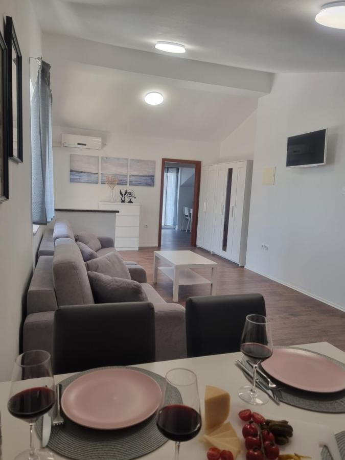 Apartment Miric Crikvenica Bagian luar foto