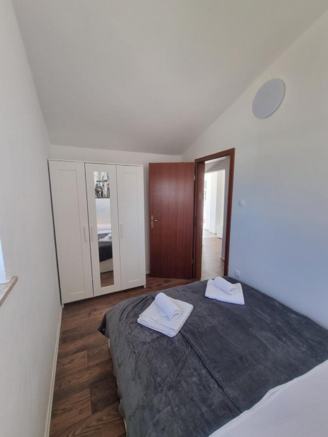 Apartment Miric Crikvenica Bagian luar foto
