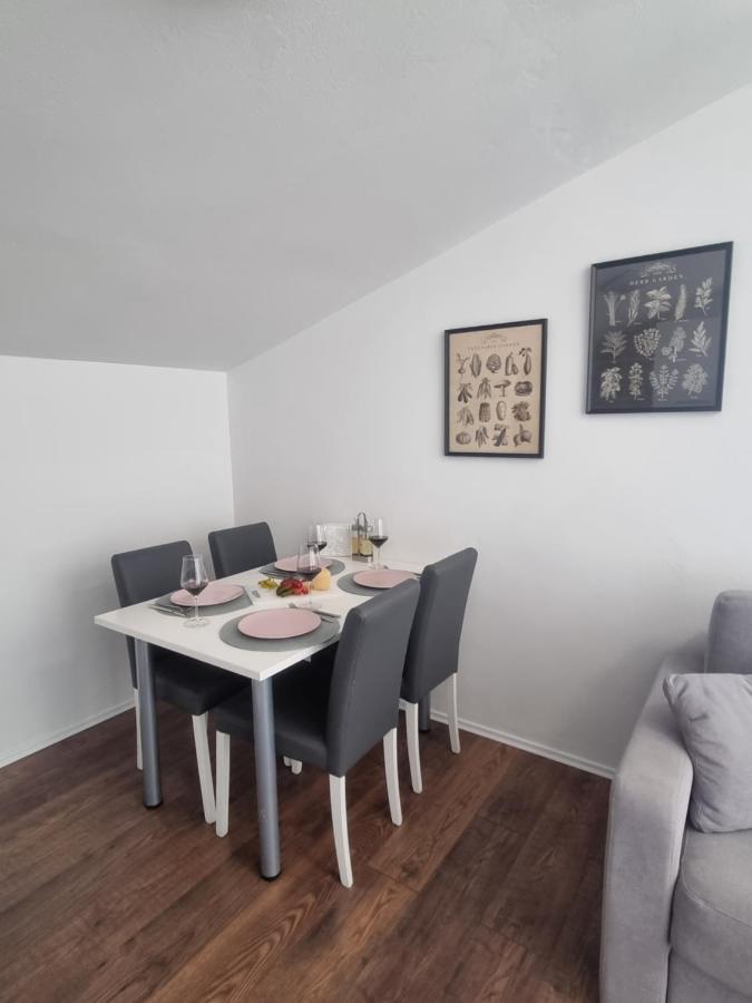 Apartment Miric Crikvenica Bagian luar foto